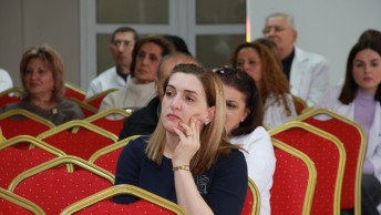 «Միկրոաշխարհը և մարդը». լուսանկարներ ԻՀԱԿ դասընթացից