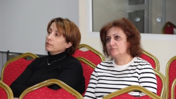 «Միկրոաշխարհը և մարդը». լուսանկարներ ԻՀԱԿ դասընթացից